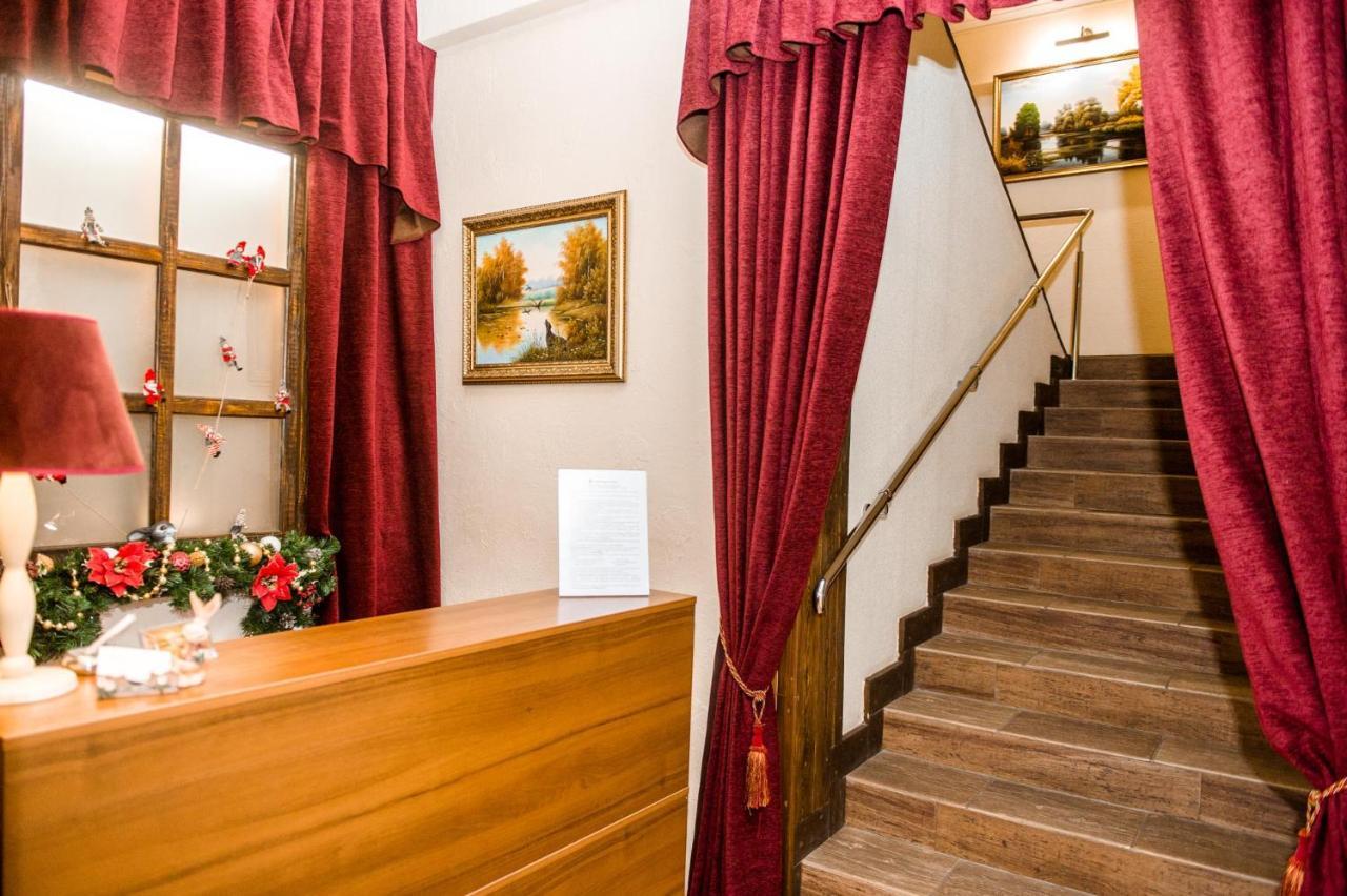 Veselyj Zajets Hotel Pirnove ภายนอก รูปภาพ